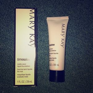 Mary Kay timewise foundation